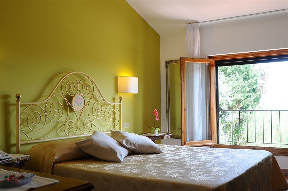 Hotel San Michele Сан Джиминяно Екстериор снимка